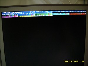 DSCI0179.JPG (1.82 MiB) 20338 mal betrachtet die 127 Zeichen des Zeichensatzes und die Farbdarstellungsmöglichkeit eines Zeichens