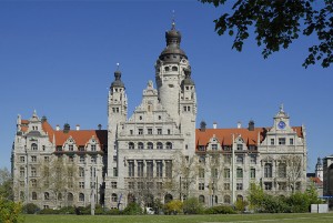 neues Rathaus eine Burg an der Pleise